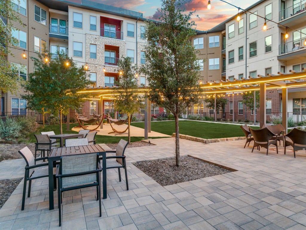 Sagemont Luxury Living Image 104