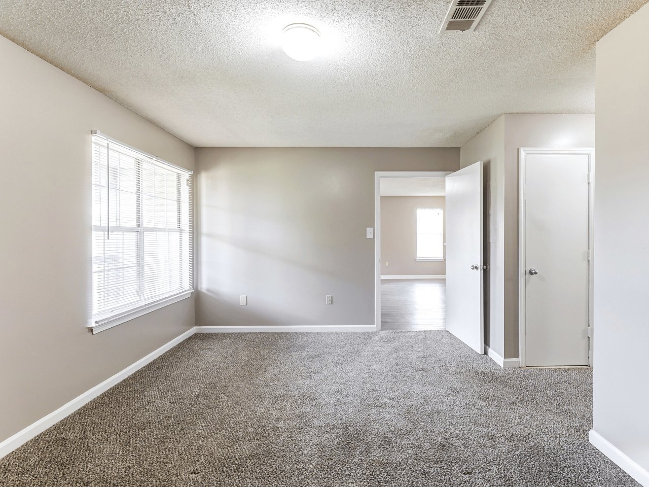 Waverly Apartments Image 51