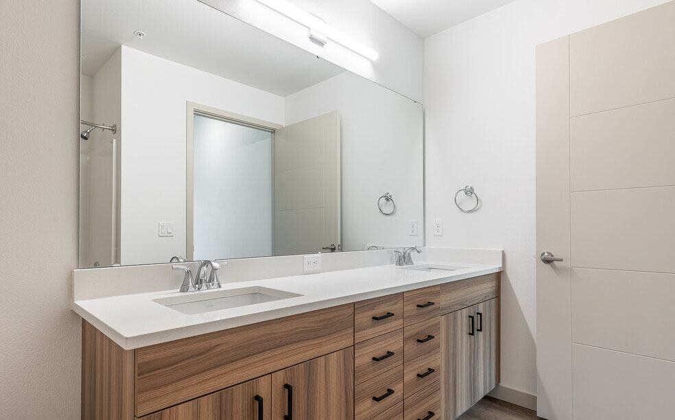 Casey Apartments Image 13