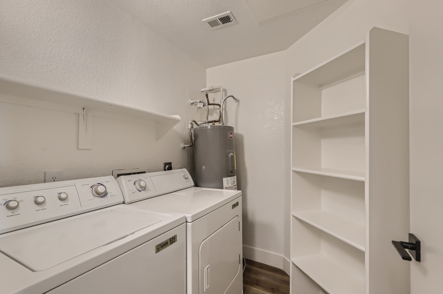 Mandarina Apartment Homes Image 77