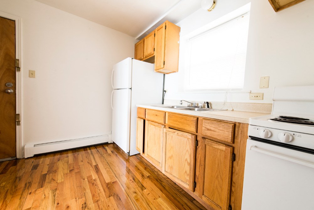 7624 S Kingston Image 5