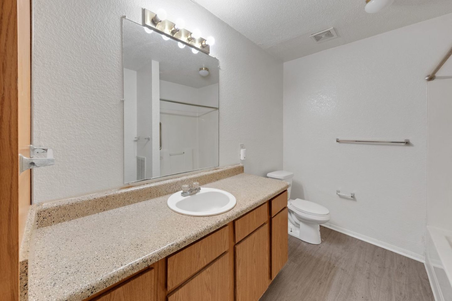 Emerald Edge Apartments - Affordable Housing Image 4