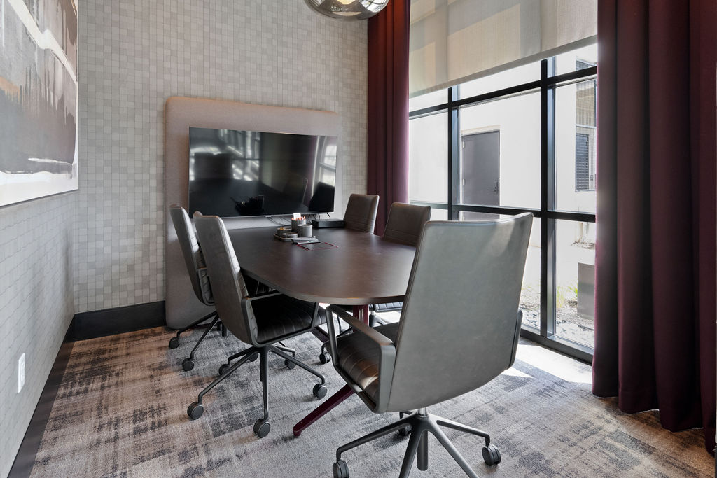 Madison West Elm Image 13