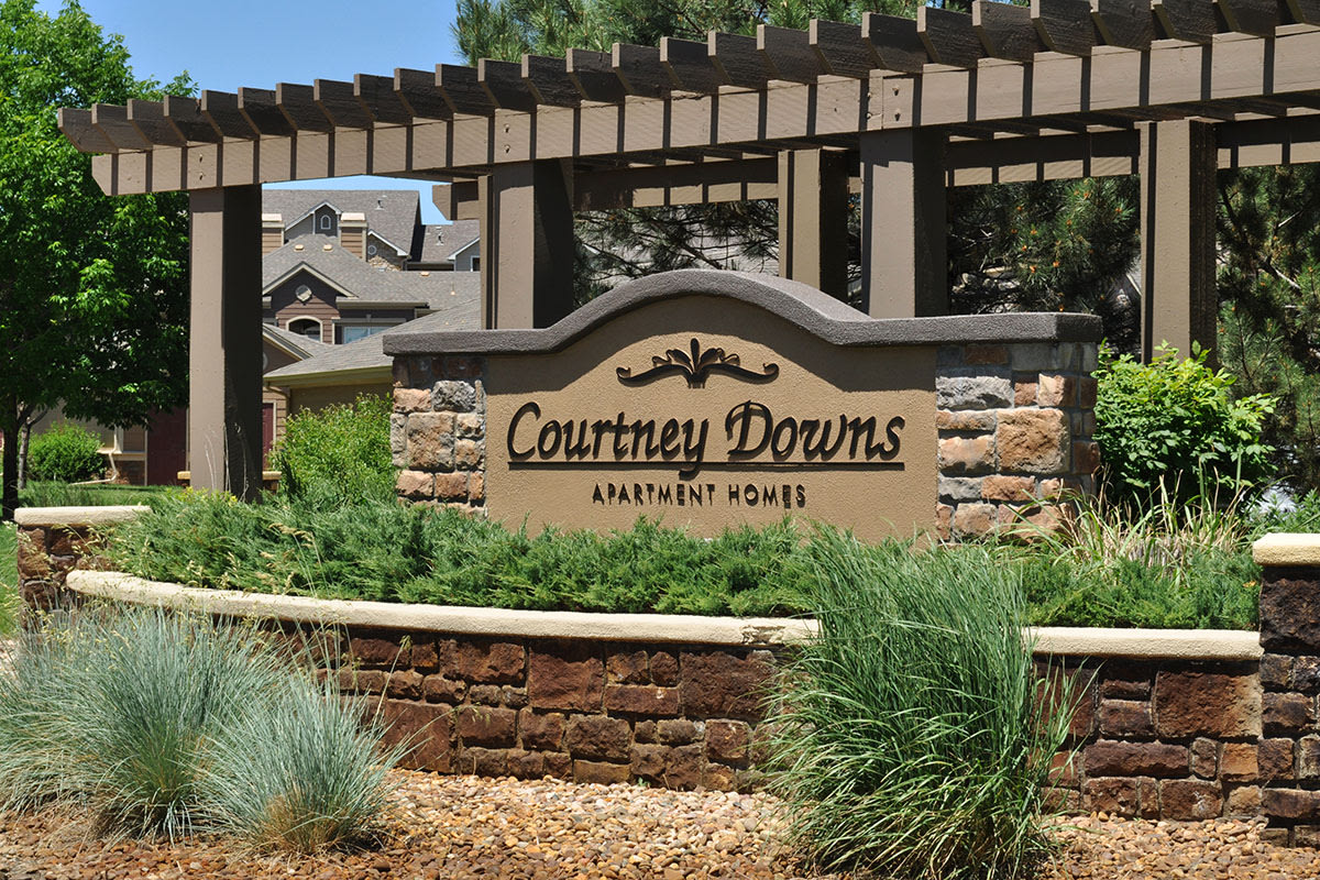 Courtney Downs Apartment Homes Image 2