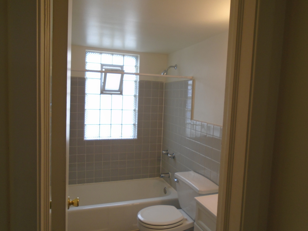 Tower Apartments 1609 Image 7