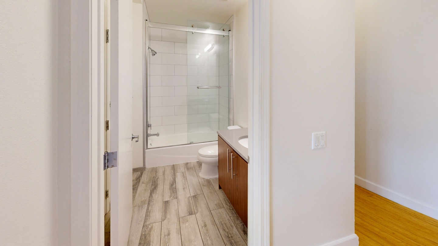 540 LEAVENWORTH Apartments Image 8