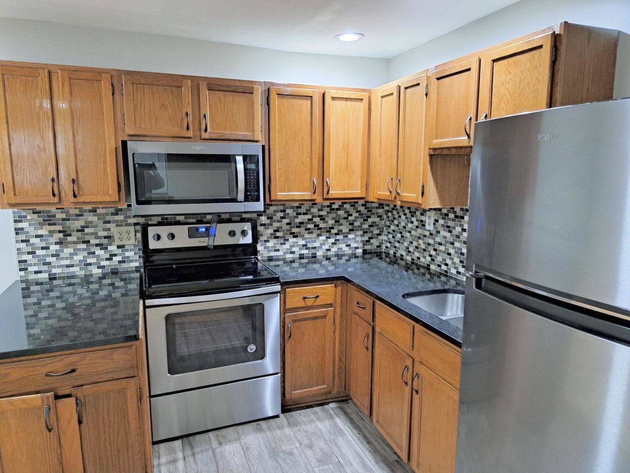 Emerson Manor Image 11