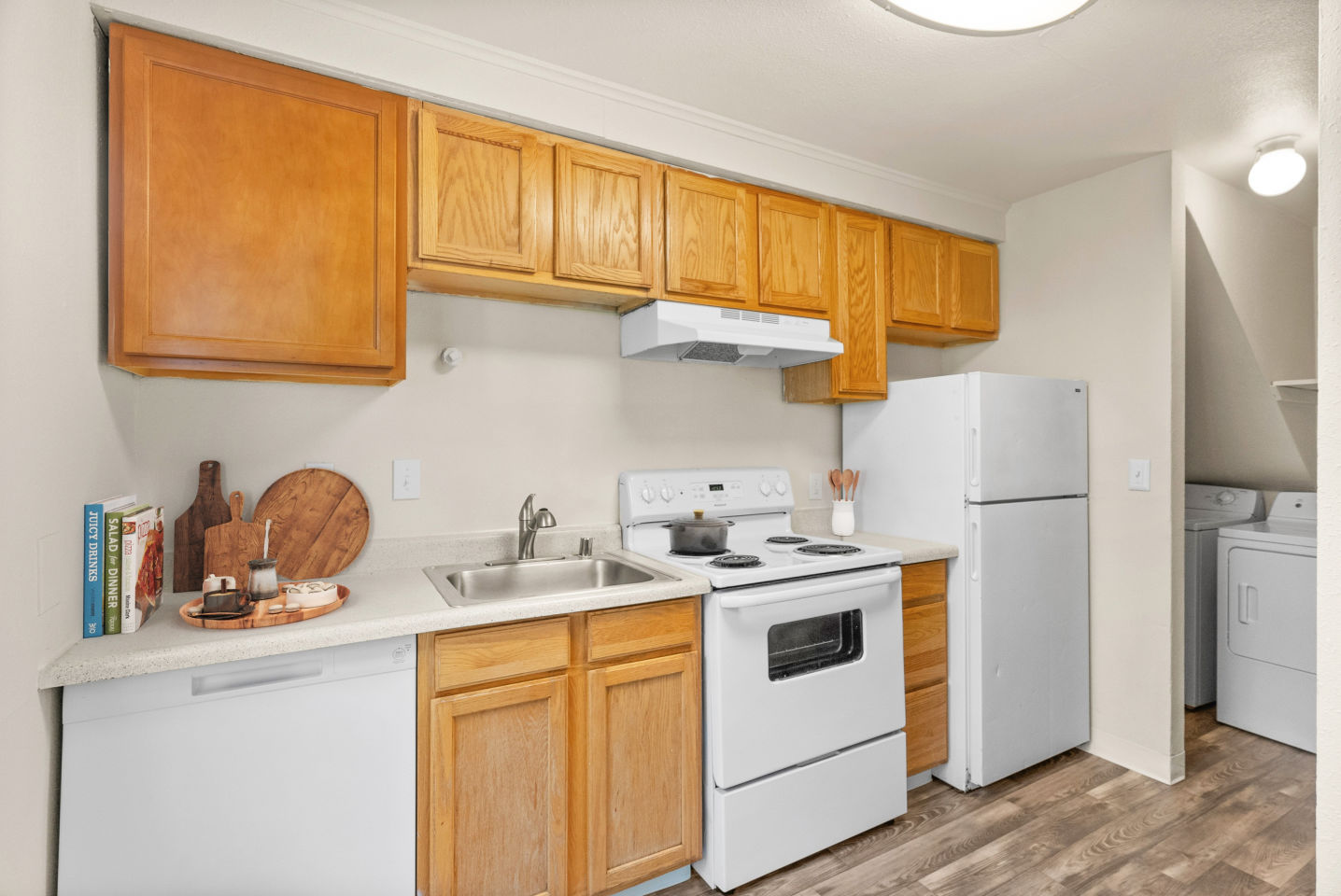 Pacific Walk Townhomes Image 9