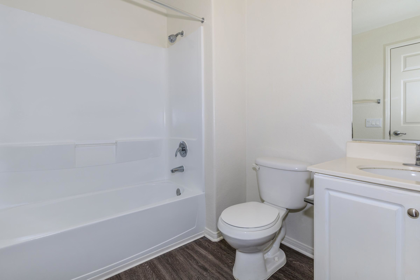 Laurel Glen Apartment Homes Image 20