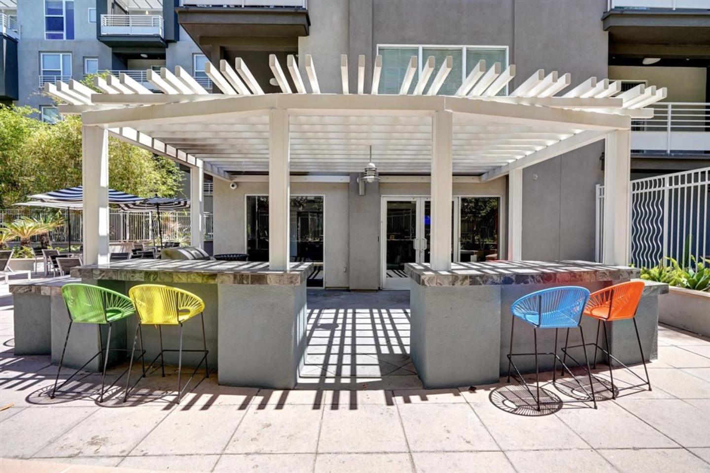 Stadium House Apartments Image 16
