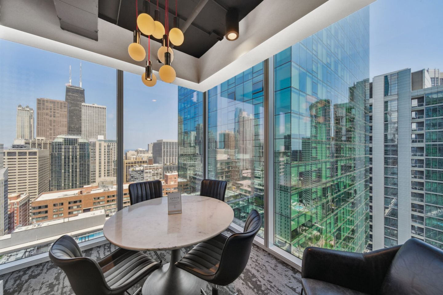 Aston Chicago Image 38