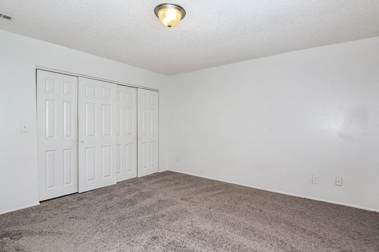 Woodlake Villas Image 40