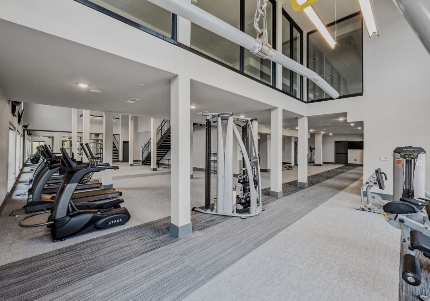 BroadVue Apartments Image 11
