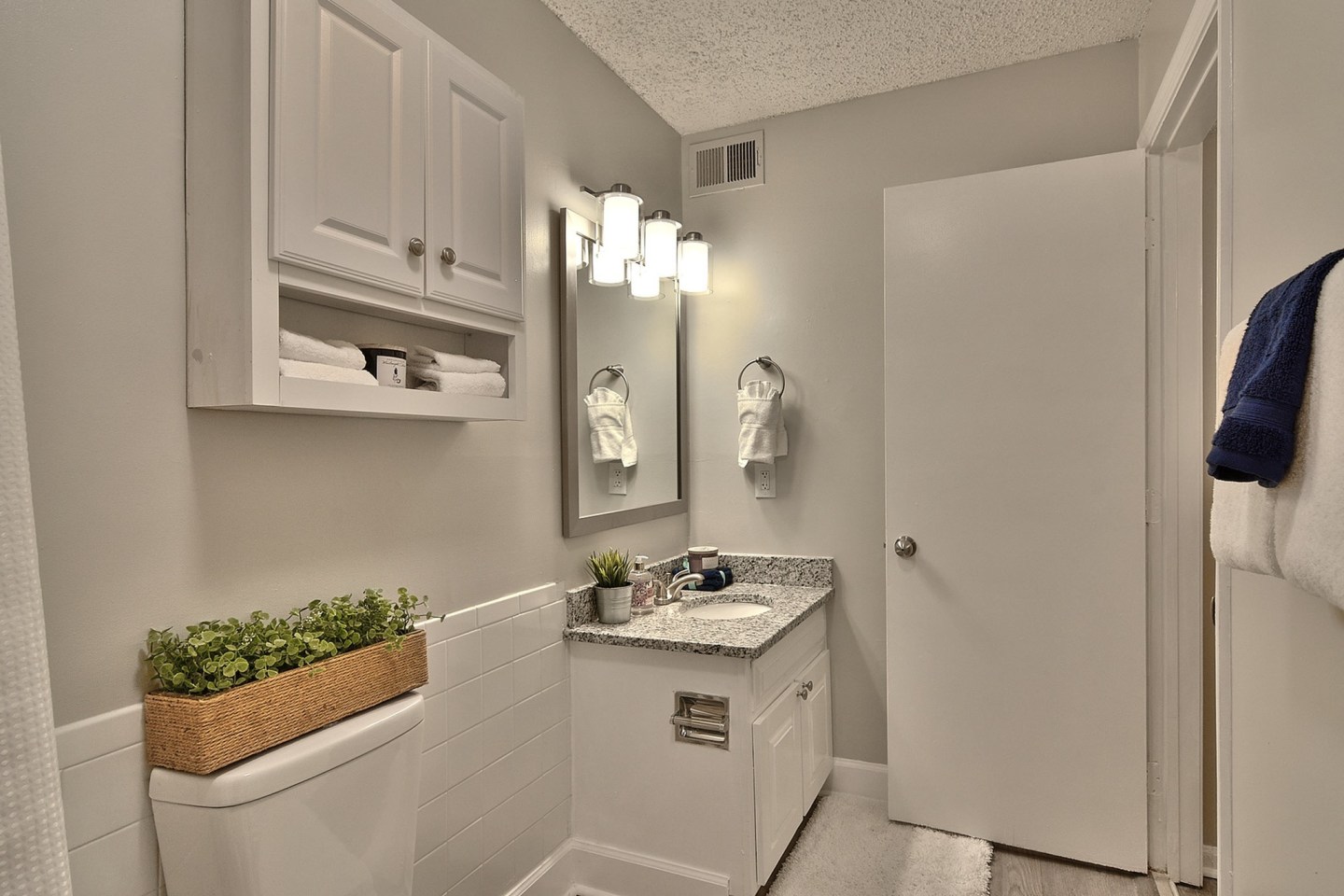 Granby Oaks Image 19