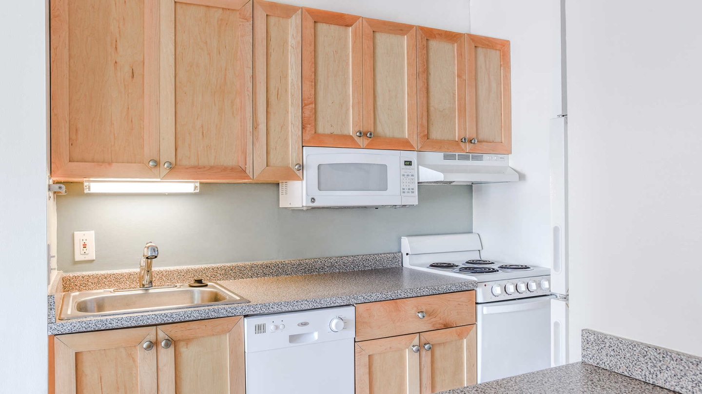 929 House Image 19