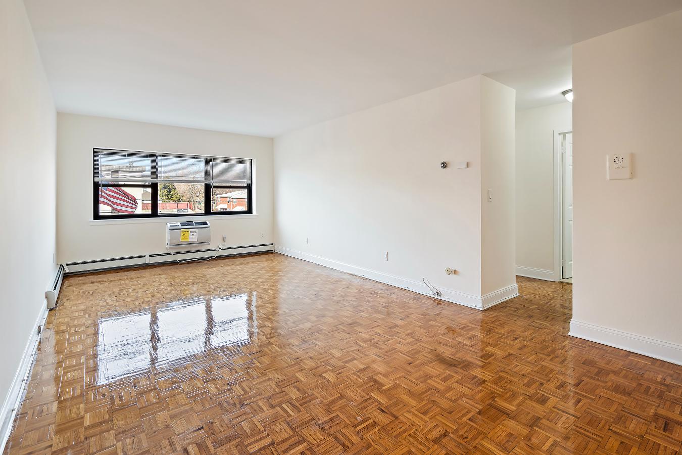 Imperial Apartments Image 10