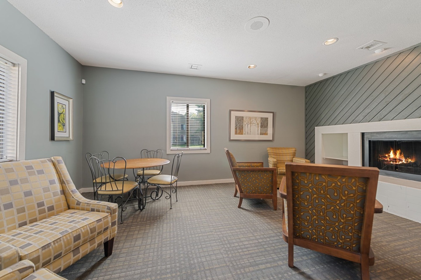 Pebble Point Apartments Image 11