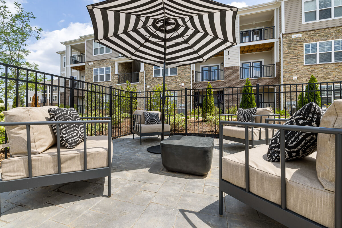 River Oaks Landing Image 20