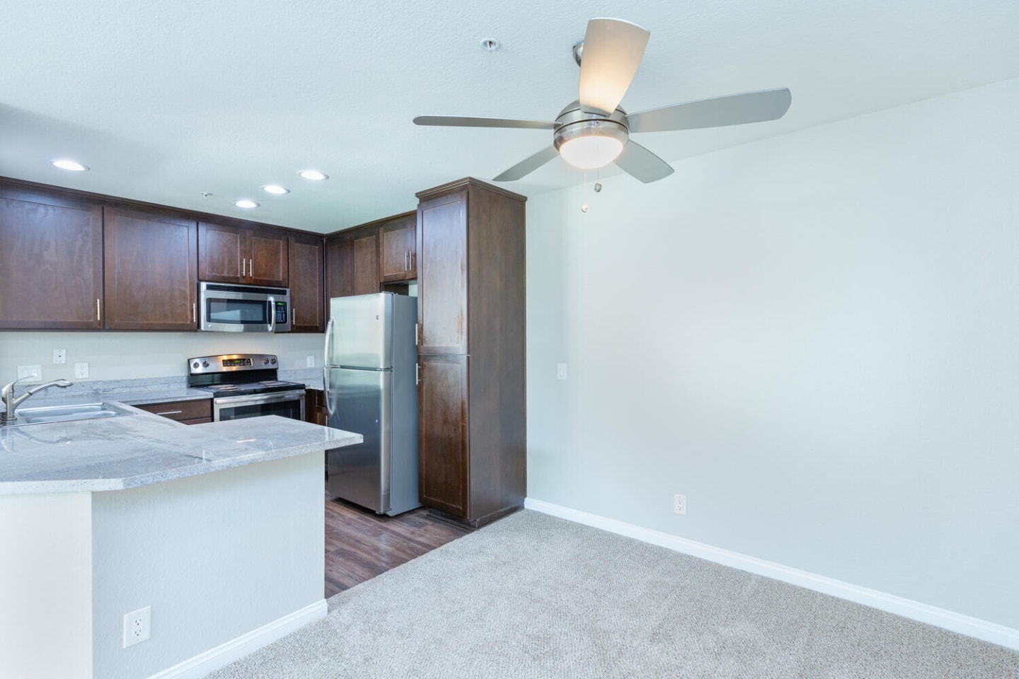 Elan Overlook Laguna Apartments Image 3