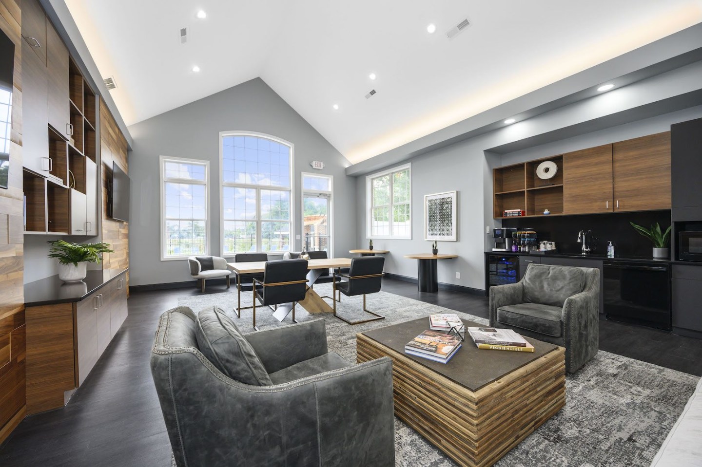 Ivy Hills Place Image 15