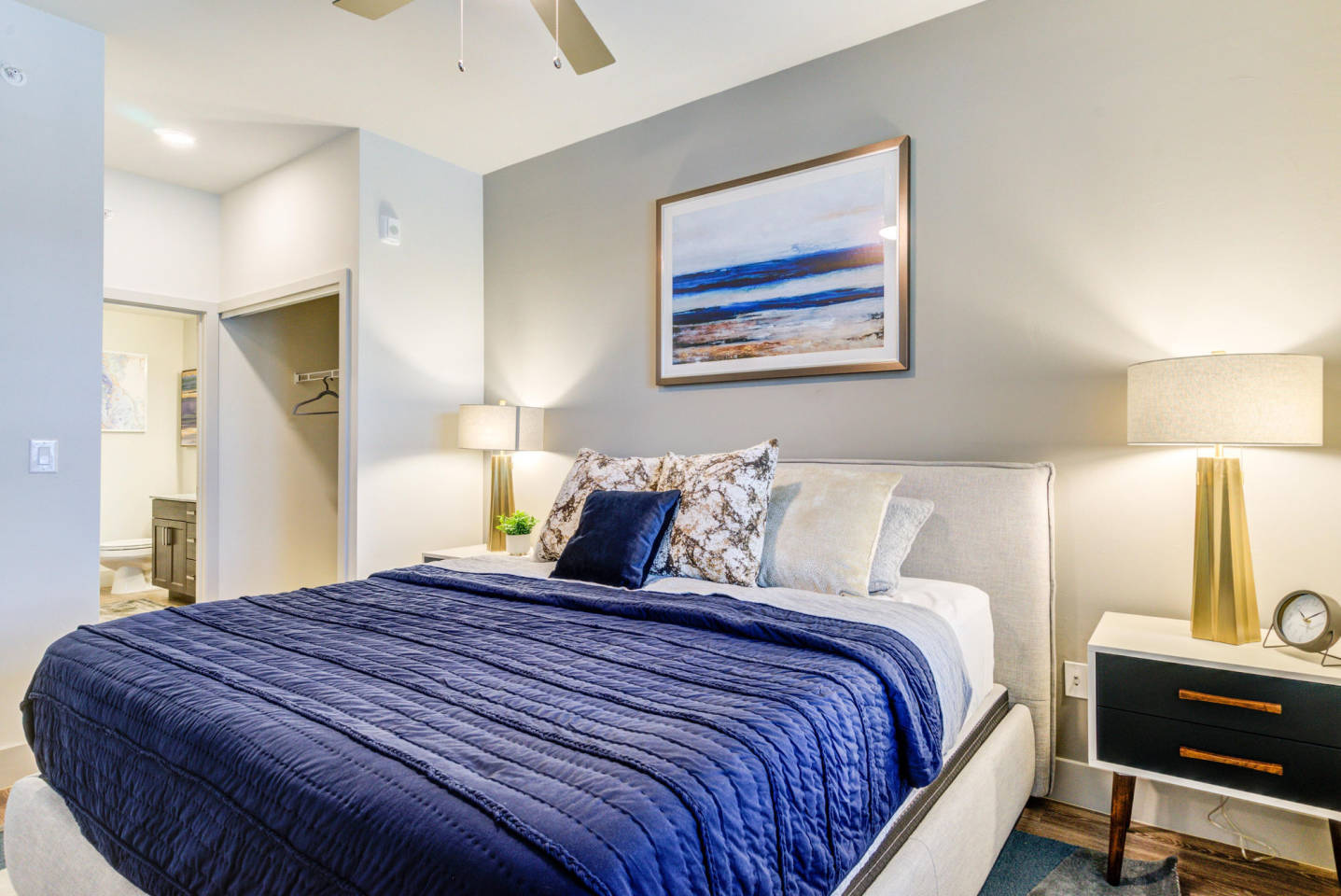 VIVE Modern Apartments Image 10