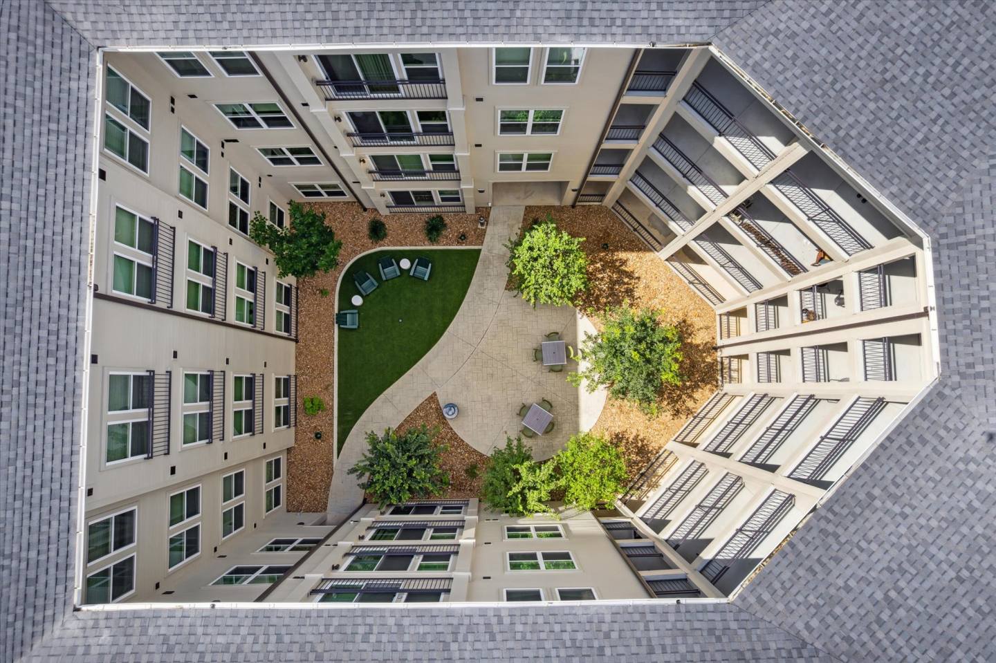 The Flats at Hooper Hill Image 20