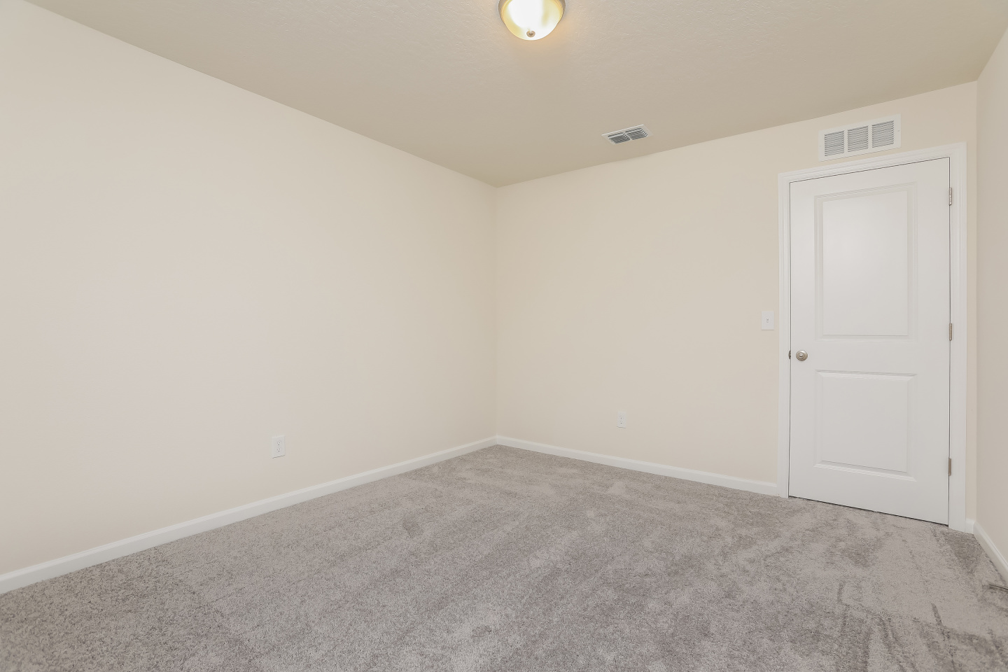 Lincoln Oaks Image 16
