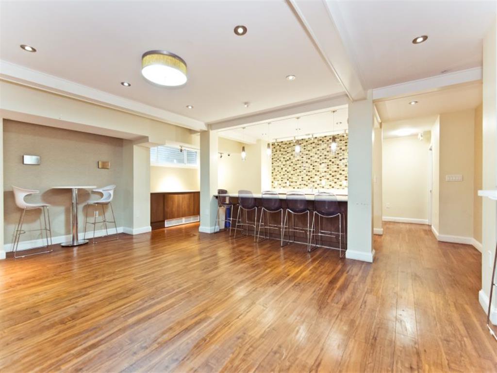 Serrano Apartments Image 2