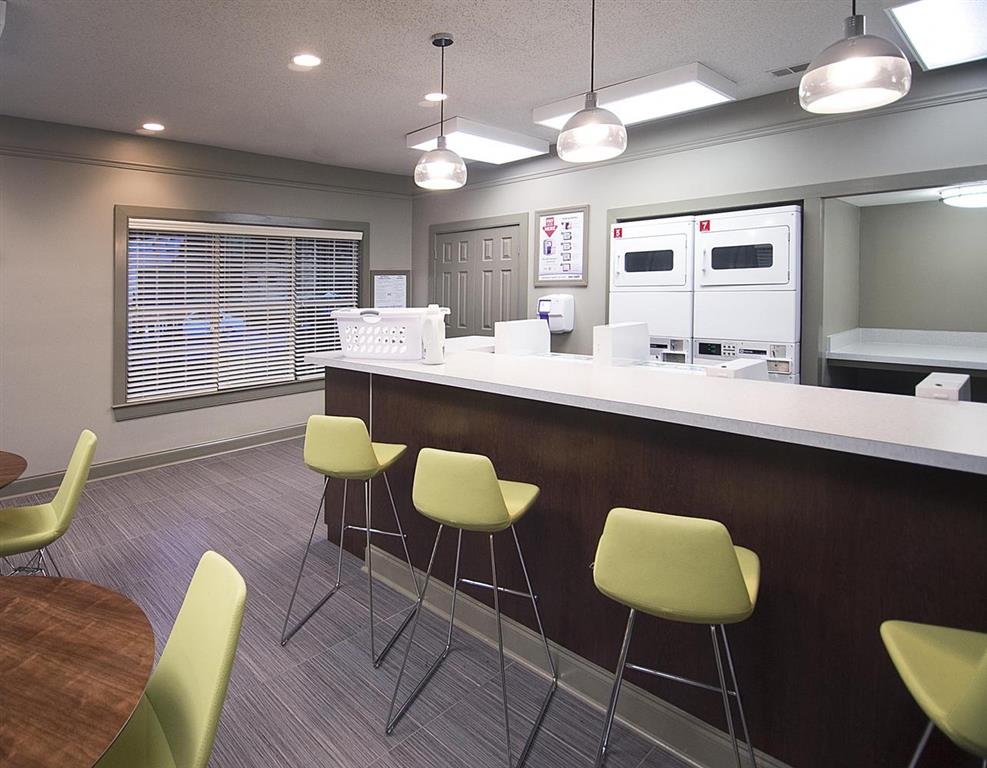 Dunwoody Gables Image 19