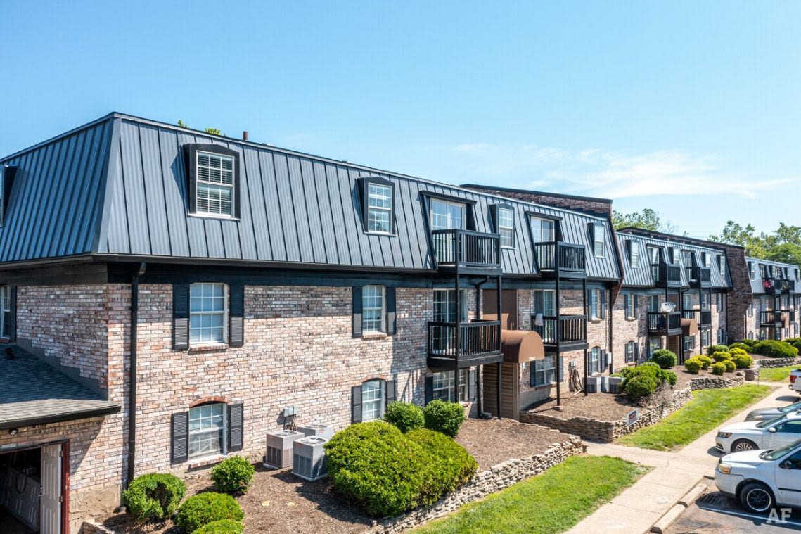 Station J-Town Apartments Image 32