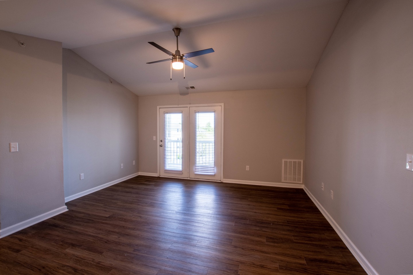 South Beach Apartments Image 23