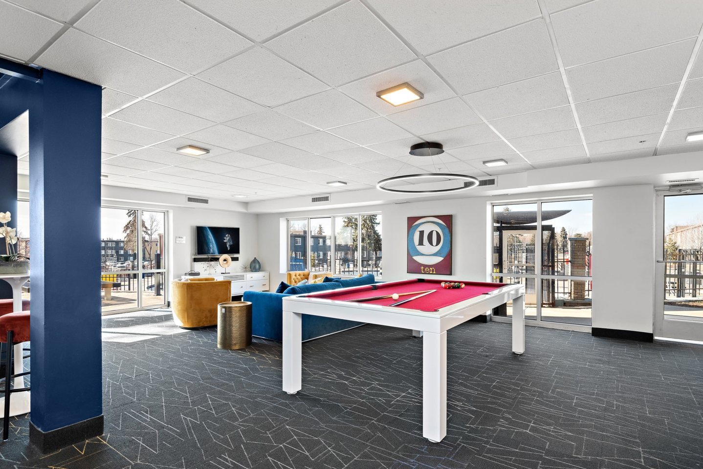 Concierge MN Apartments Image 33