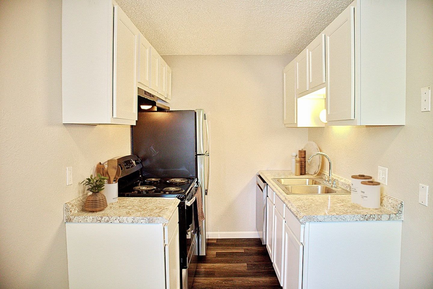Lamar Village Apartments Image 8