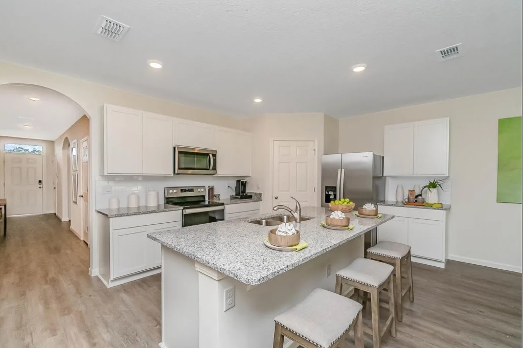 Cypress Bay Image 14
