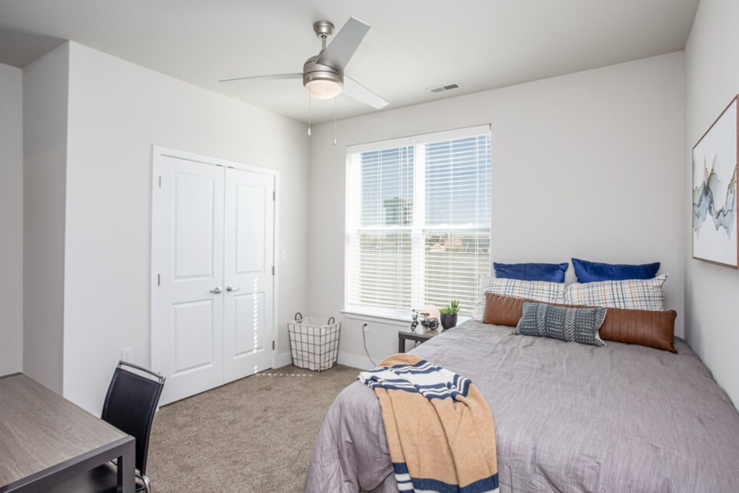 Student Housing - Vue on Walnut Image 26