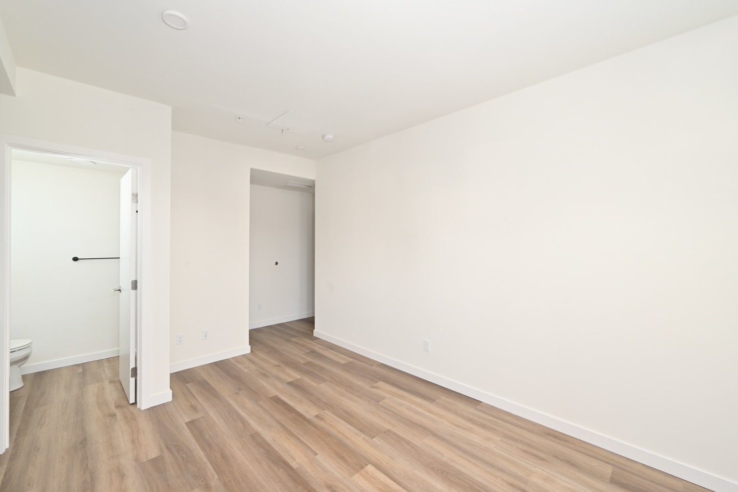 Greta Apartments Image 16
