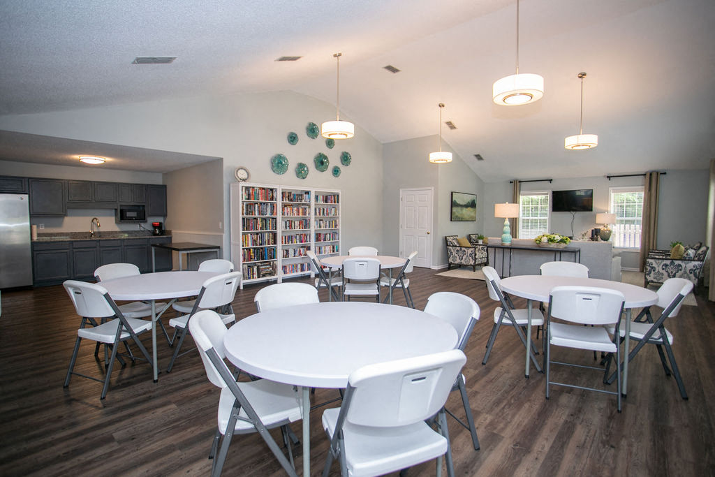 Bellevue - Senior Housing Image 7