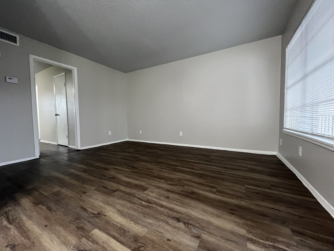 Monark Apartments Image 17