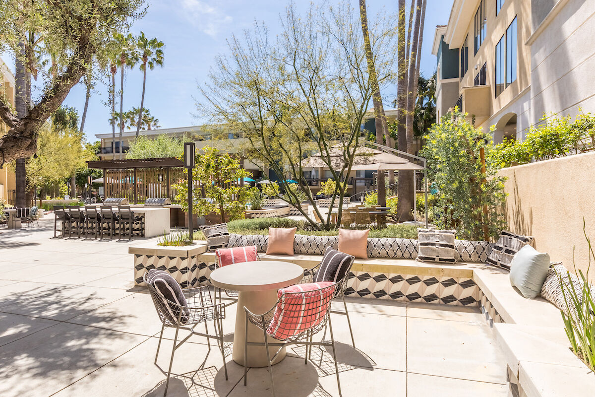 The Plaza at Sherman Oaks Image 30