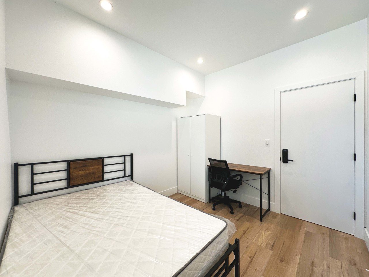 2909 Kenwood Avenue - Co-Living Housing Image 15