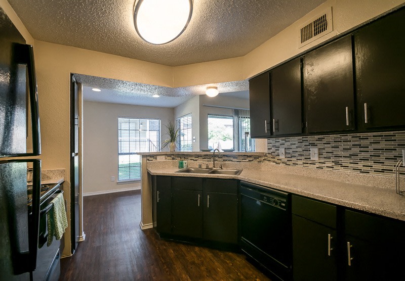 Legacy Apartments Image 30