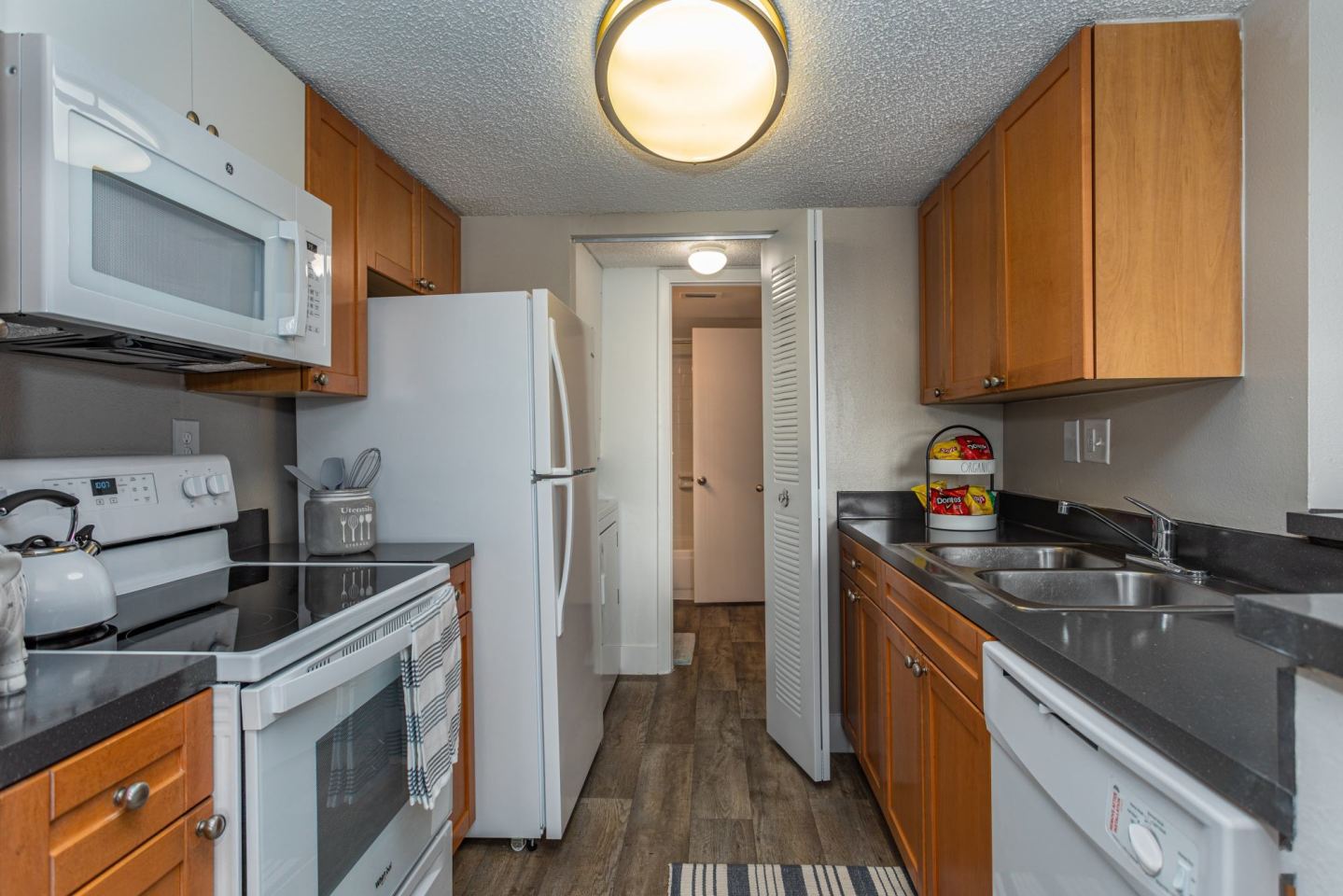 The Landings at Pembroke Lakes Apartments Image 3
