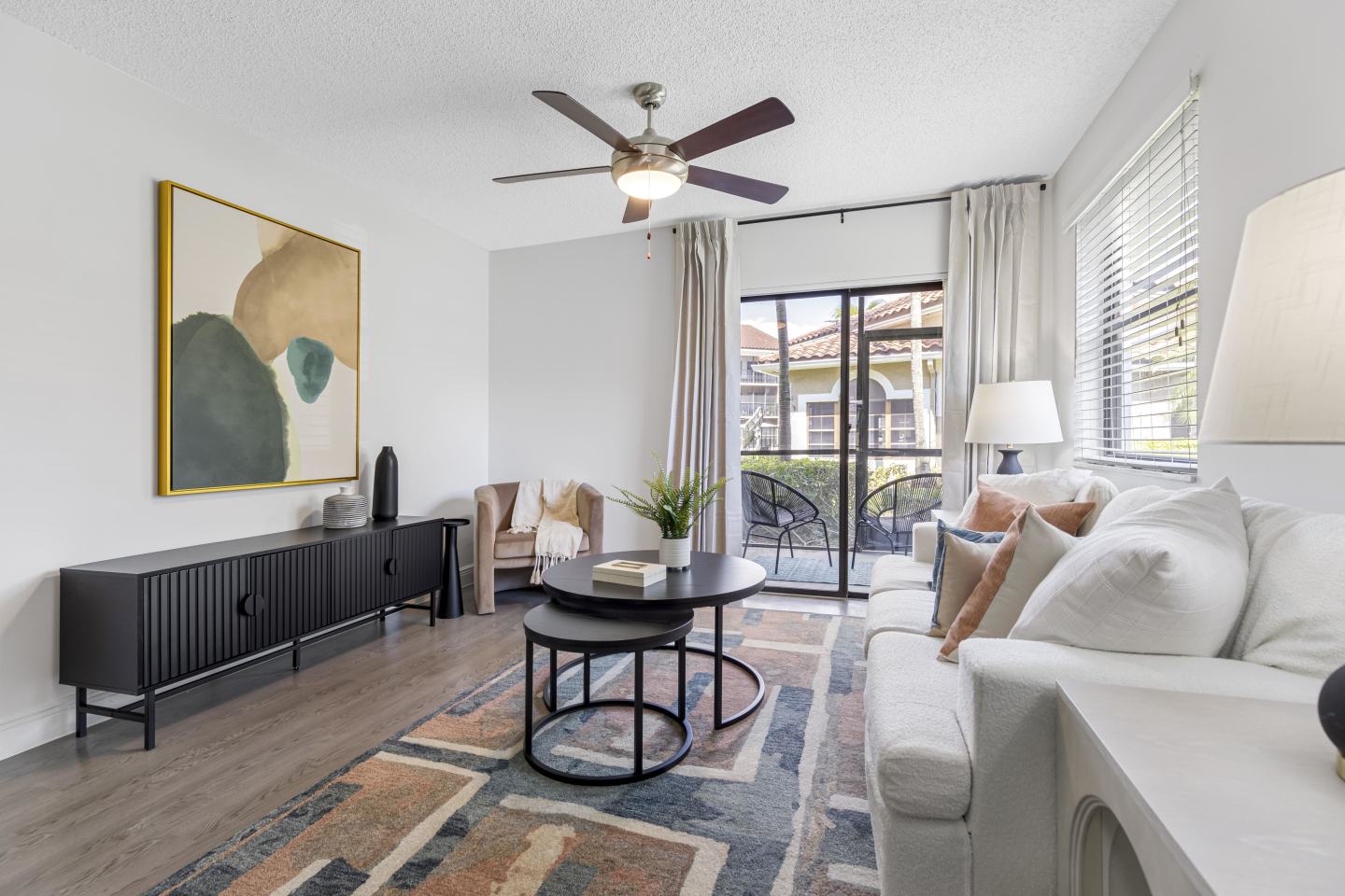 Alvista Hollywood Image 21