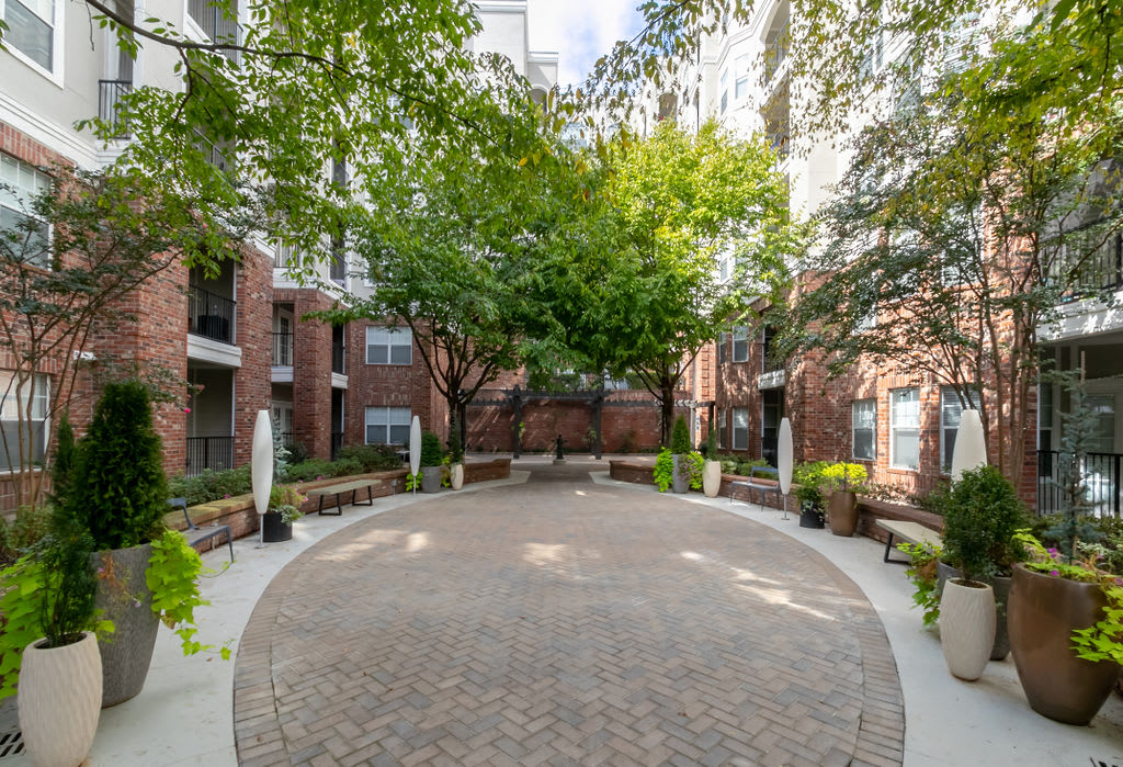 Crest at Midtown Image 16