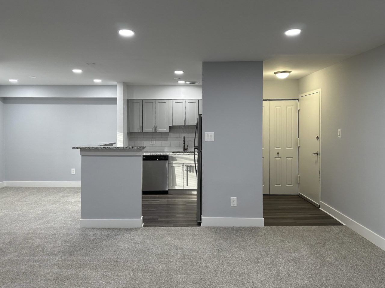 Tysons Glen and Devonshire Square Apartments & Townhomes Image 18