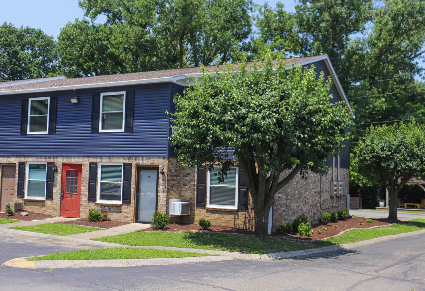 Glastonbury Woods Apartments Image 5