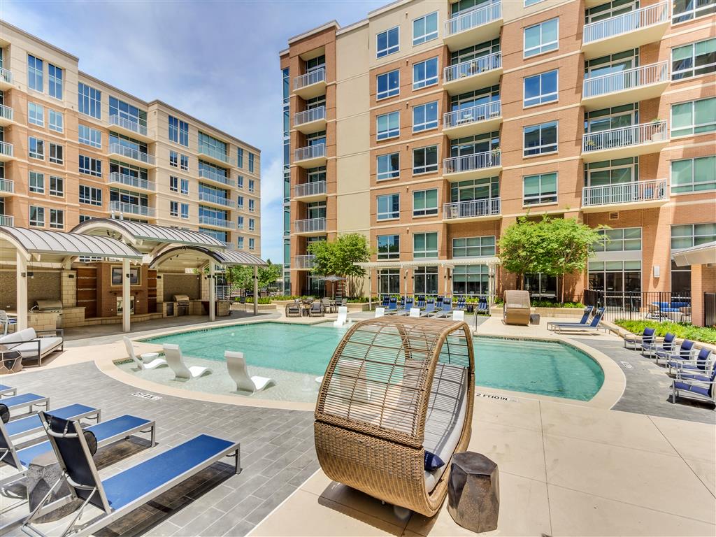 Preston Hollow Village Image 39