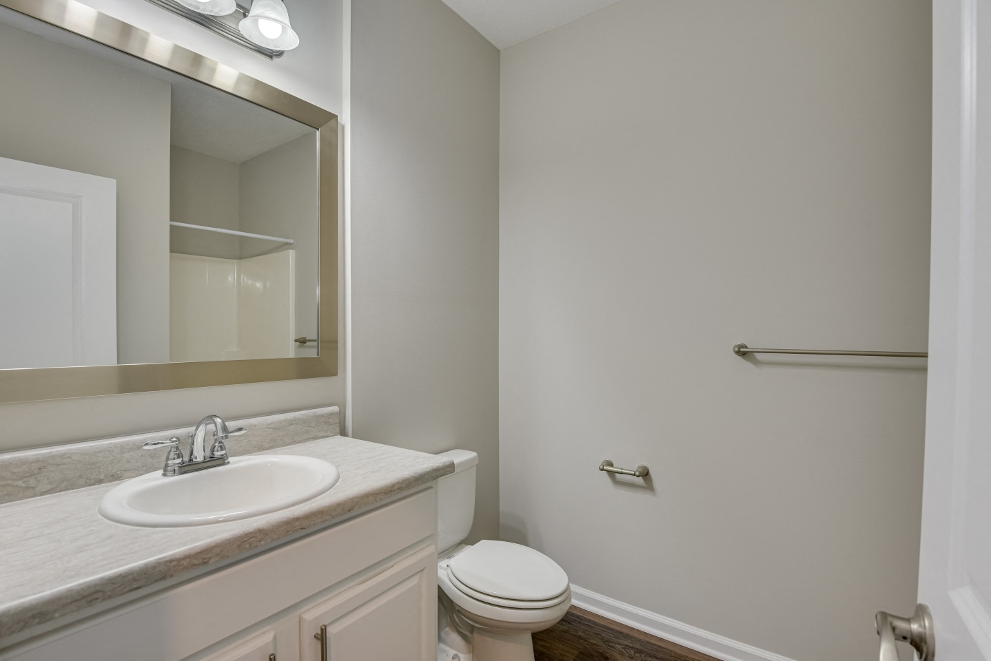 The Vista Apartments and Townhomes Image 9