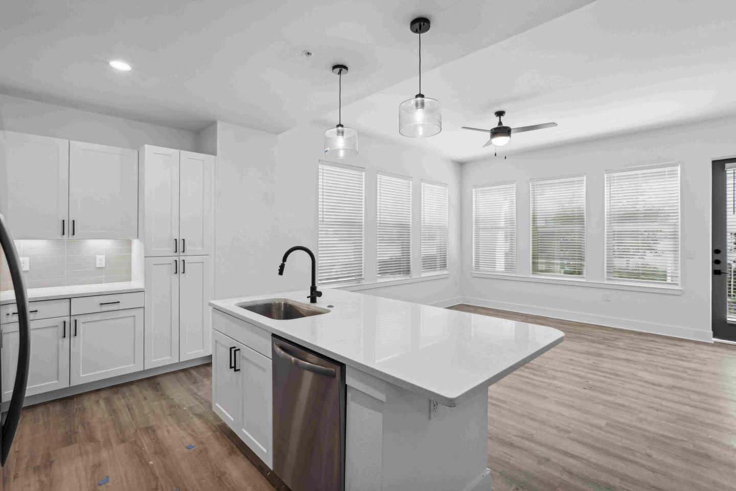 Linz Bayview Apartments Image 4