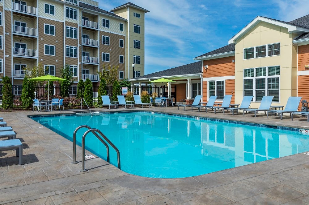 Axis at Lakeshore Image 32